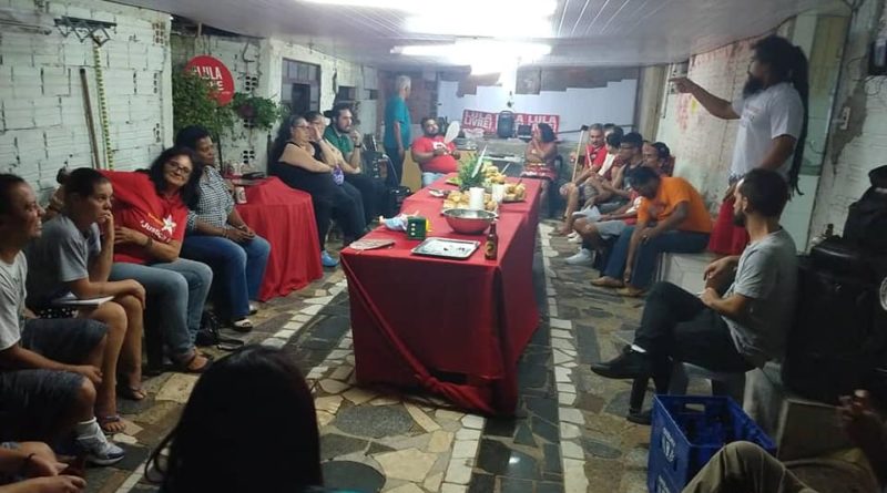 Comitê popular Lula Livre no bairro Santa Rita, em 04/04